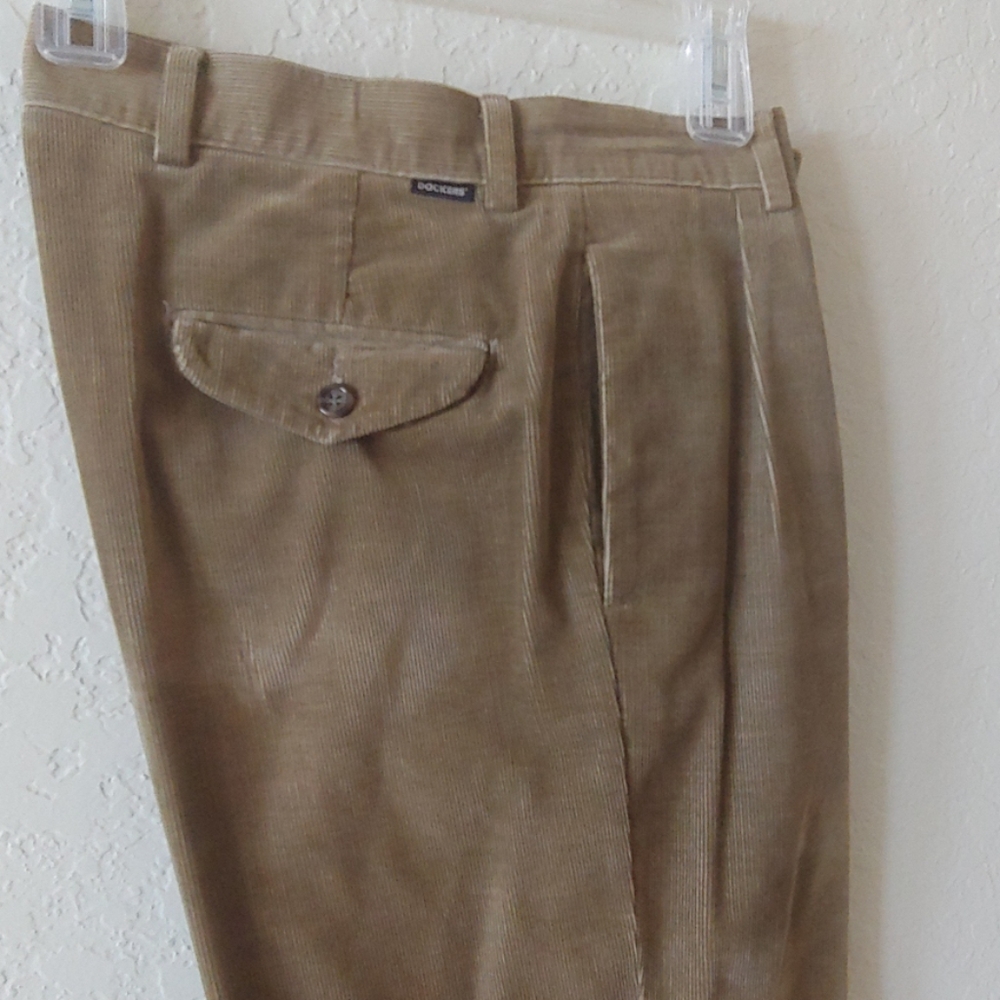 Men's pants, fine wale corduroy pleated khakis